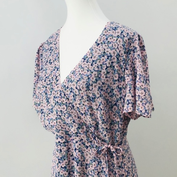 TOKITO size 12 tieren floral maxi dress with sbort sleeves and wrap front - Picture 4 of 9